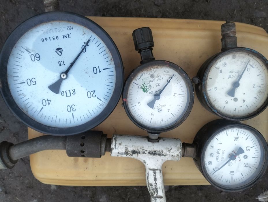 Манометр різні..