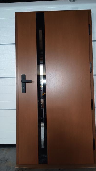 Drzwi zewnętrzne drewniane