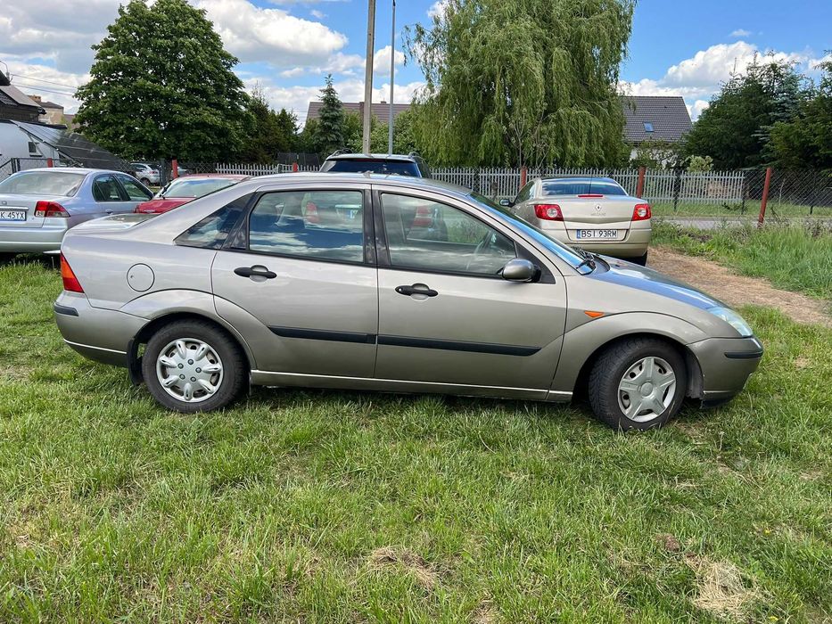 Ford Focus 1.6 benzyna, 174 tys. km. sedan, KRAJOWY