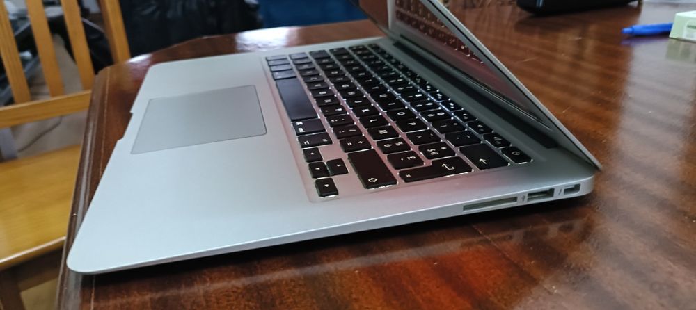 MacBook Air 13” i5 SSD Big Sur Apple MacBook Impecável