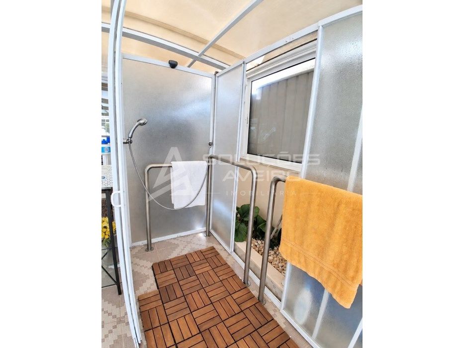 Moradia T4+1 | Piscina Coberta | Ginásio | Dois Lotes Urbanos | Cen...
