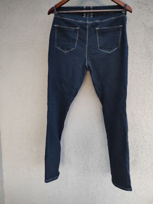 652. Spodnie jeansy South r. 12 r. 40 r. L pas 80-84cm
