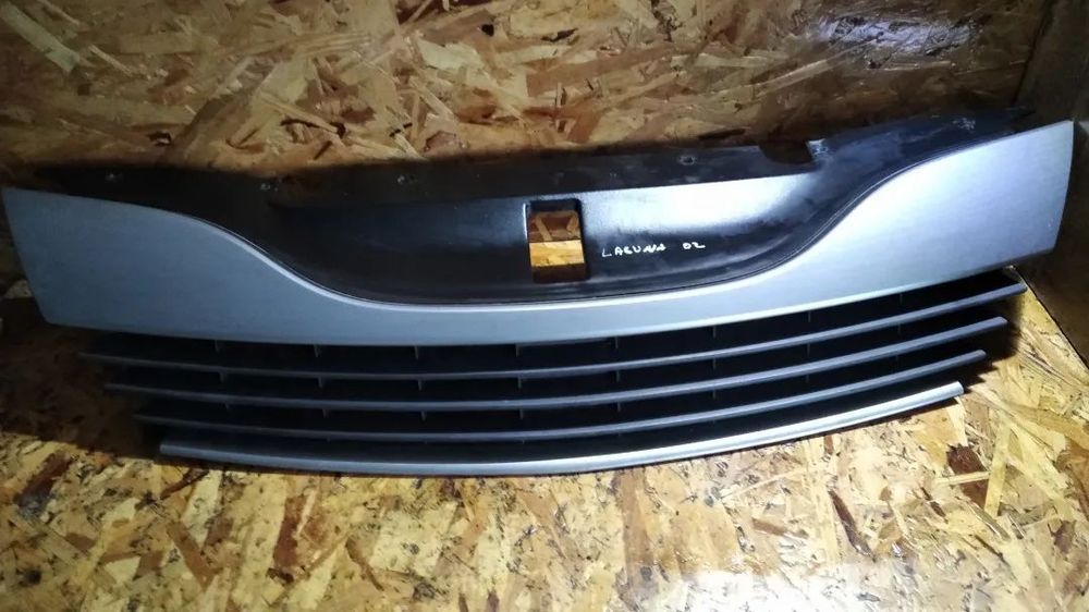 GRELHA DA FRENTE RENAULT LAGUNA II