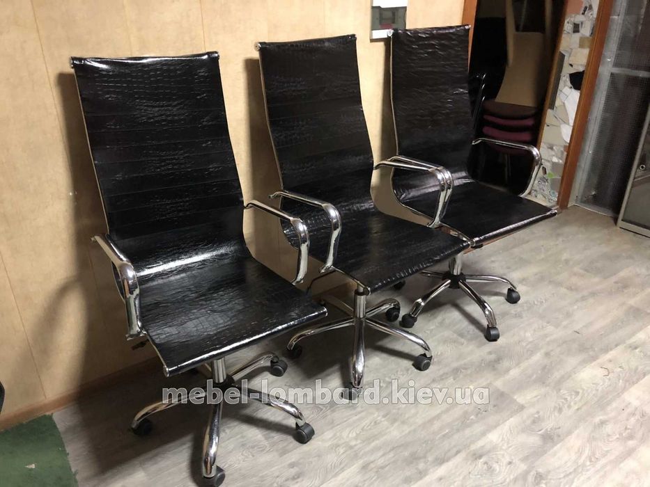Кресло офисное RCH- Бали "Новый кожзам" "Черный" ,бу