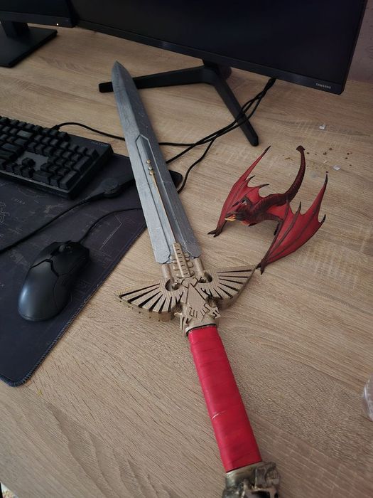 Меч Warhammer 40k