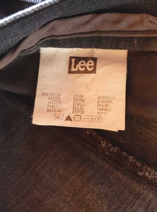 Calções de ganga marca Lee, modelo X-Line KNOX, nº 42 (W32)