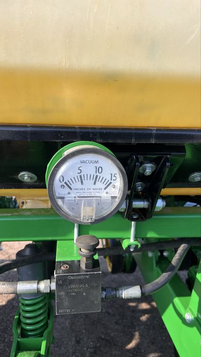 John Deere 1882 CCS 2126