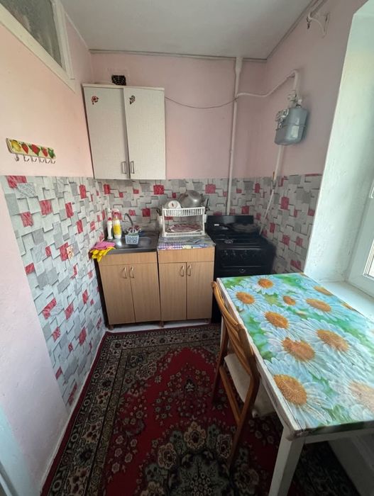 Продається  1-кімнатна квартира в самому центрі міста,