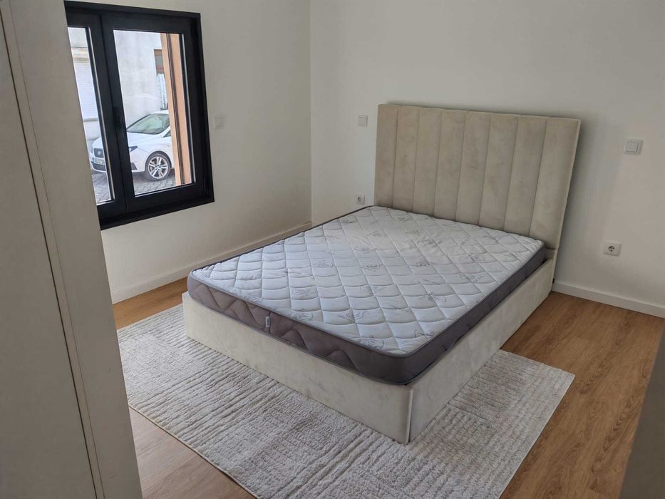 Moradia T2  , remodelada e mobilada