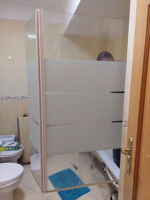 Resguardo de vidro para baheira ou duche