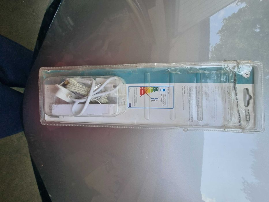 Zestaw elastycznych taśm LED RGB z pilotem