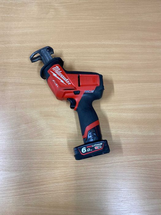 Piła szablasta MILWAUKEE M12 CHZ + bateria M12 6.0Ah