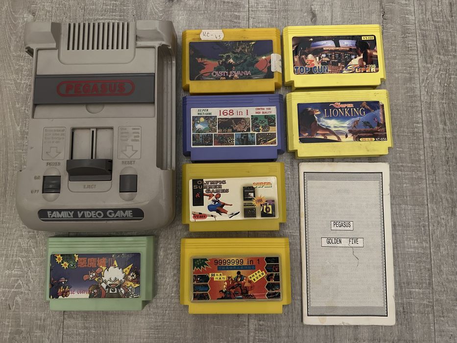 【piro】トレカ Konsola Pegasus + kartridże + broszurka Złota Piątka prl Warszawa