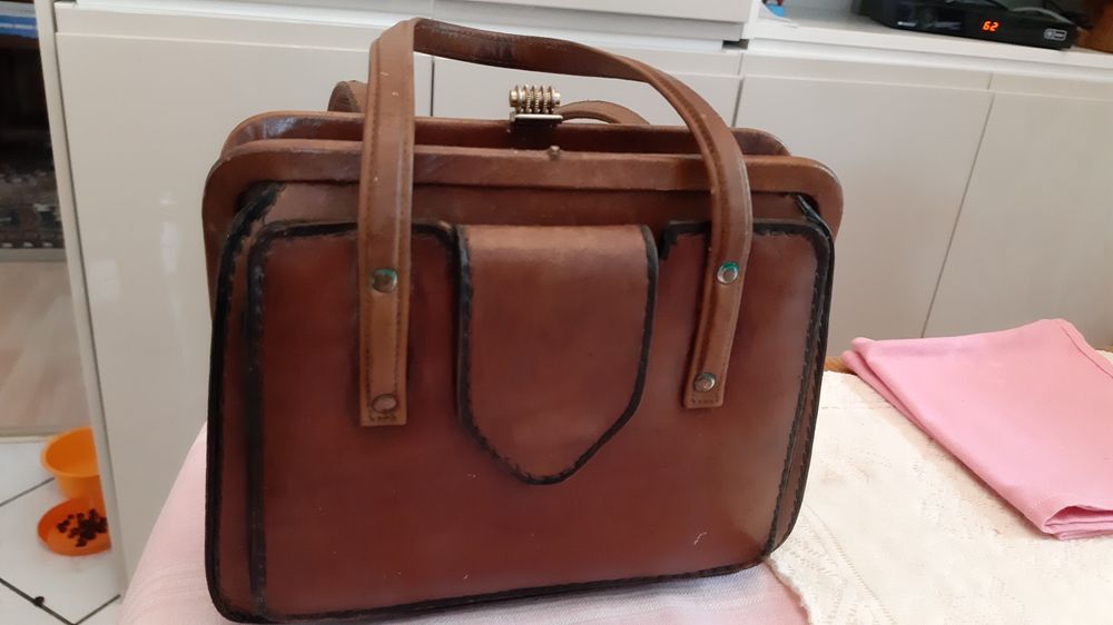Torebka  retro skórzana