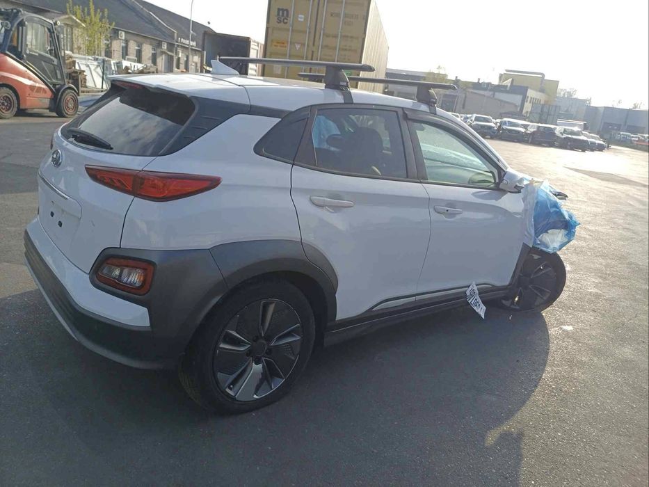 2020 HYUNDAI Kona Electric Ultimate 64kw по запчастинах