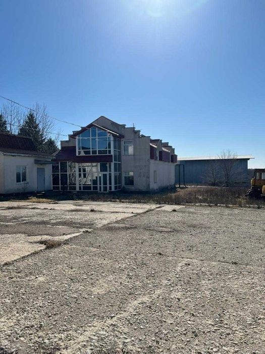 Здається база промислового підприємства