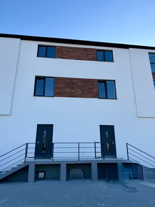 Продаж 2 к + кухня вітальня квартири в смт Запитів БЕЗ КОМІСІЇ. єОселя