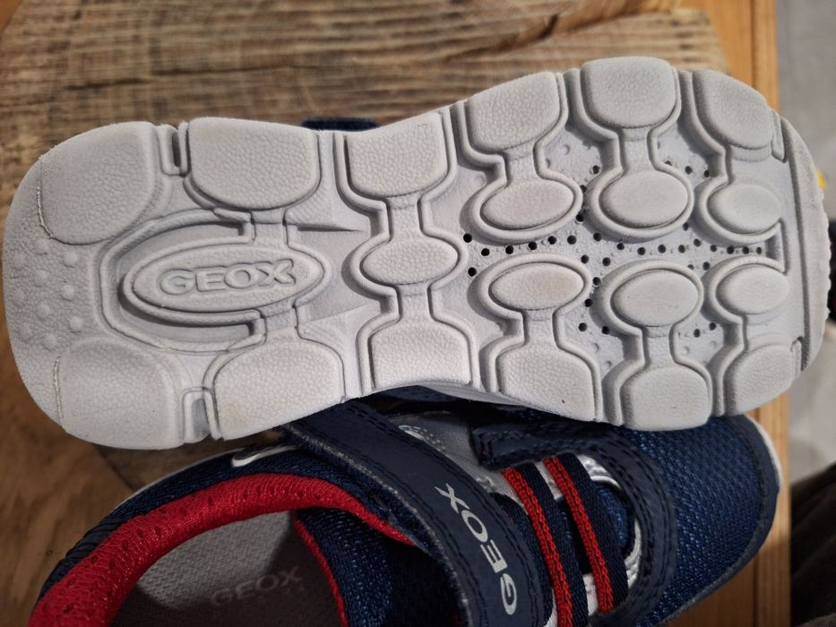 Nowe buty Geox  rozmiar 26