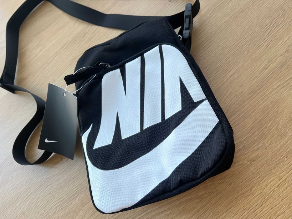 Сумка через плече Nike