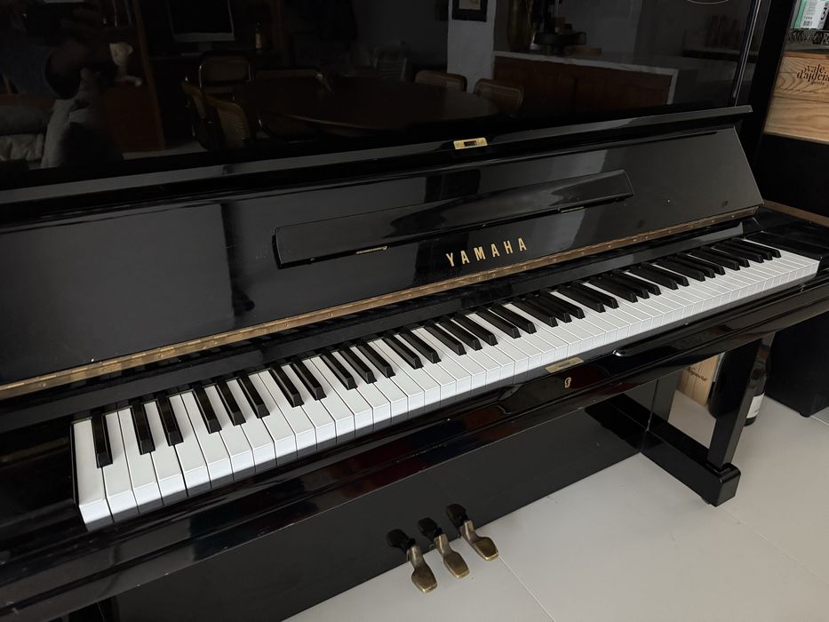 Piano Yamaha com certificado