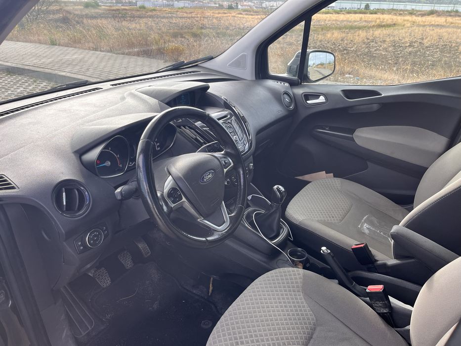 Ford Tourneo Courier 1.5 tdci 5 lugares