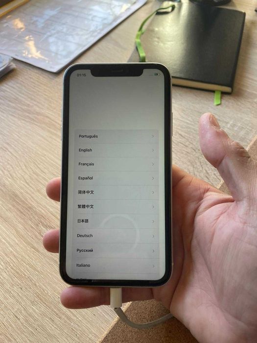 iPhone 11 - 64 GB - Bom estado