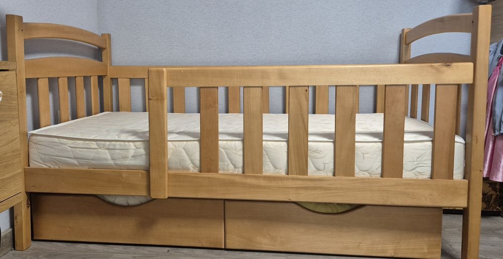 Продам ліжко 160×80