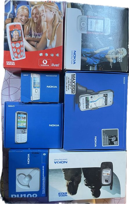 Pudełka po telefonach Nokia, Samsung