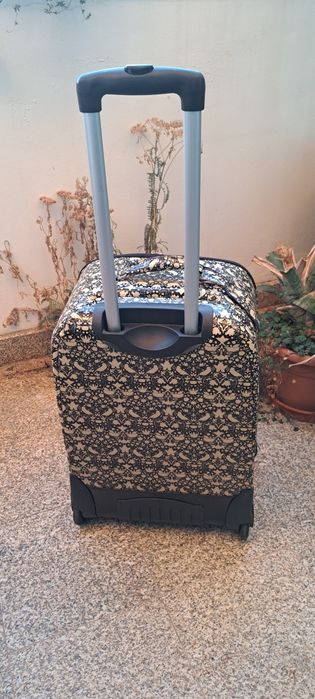 Mala de viagem como nova