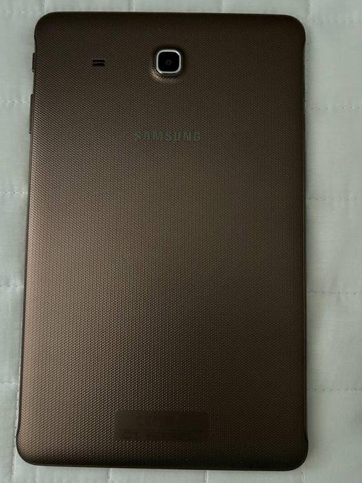 Планшет Samsung Galaxy tab E