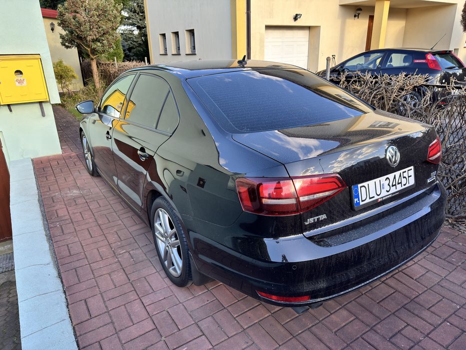 VW Jetta 2.0 TDI polski salon