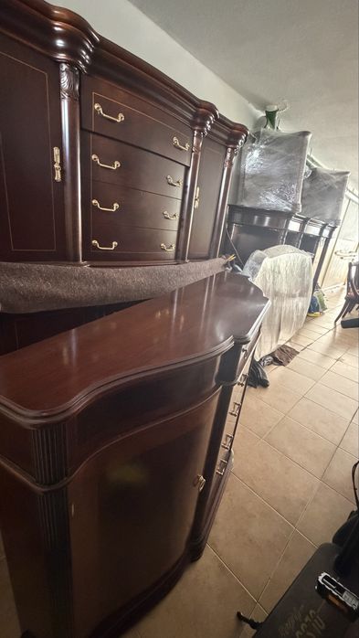 Mobília clássica em madeira – para restauro