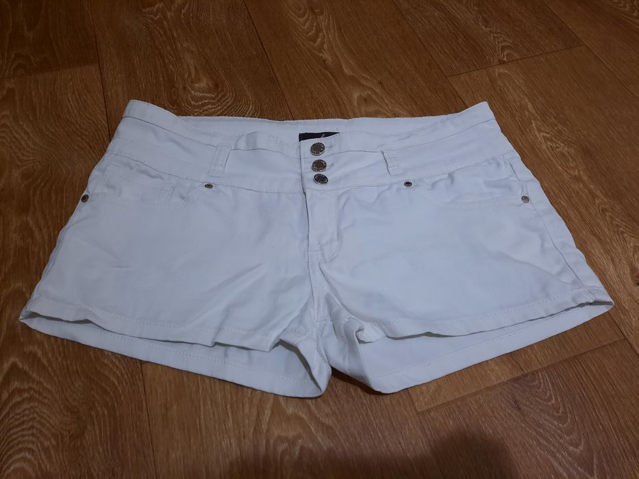 Продам шорти джинсові сині та білі