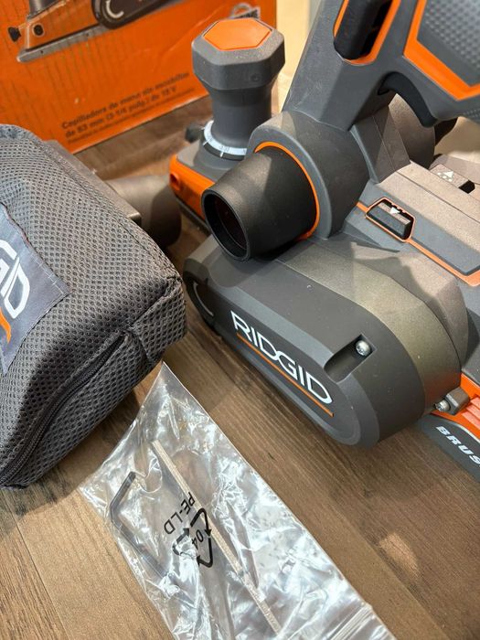 RIDGID/AEG R8481B Strug Akumulatorowy 18V Brushless 82 mm BODY
