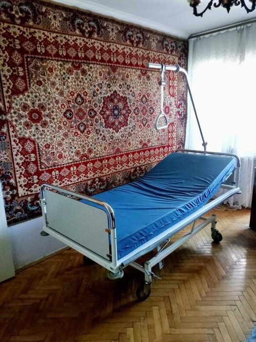 Медичне ліжко , самовивіз , безкоштовно.