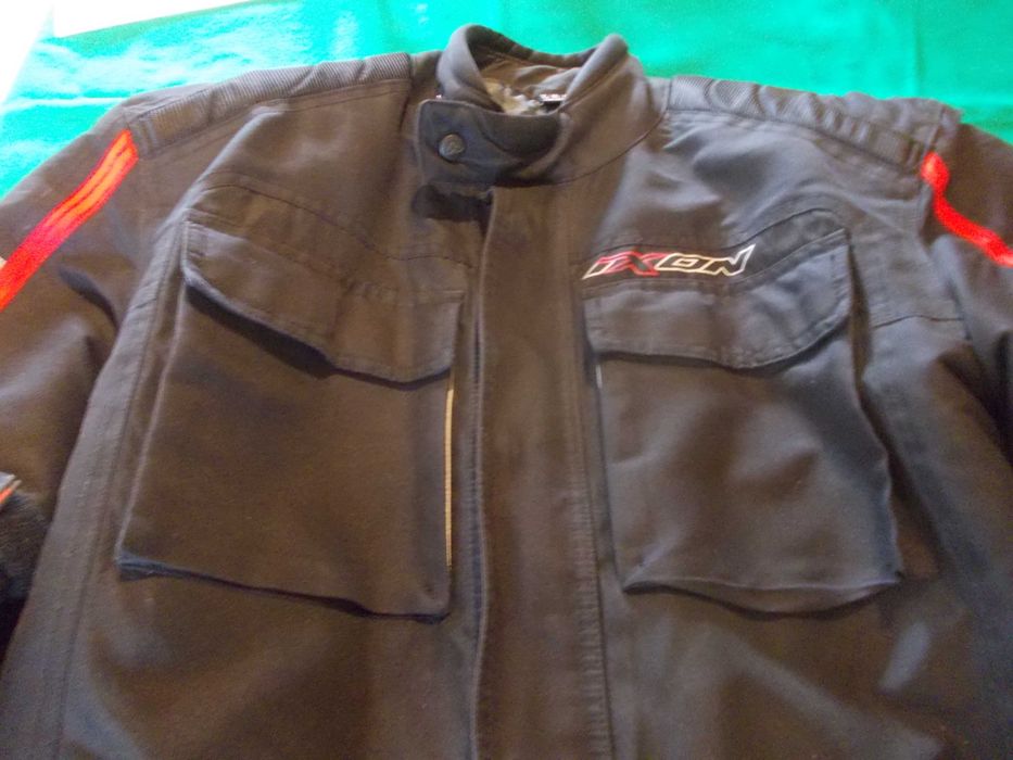 Blusão Motard  Proteção Cotovelos Ombros e Costas IXON