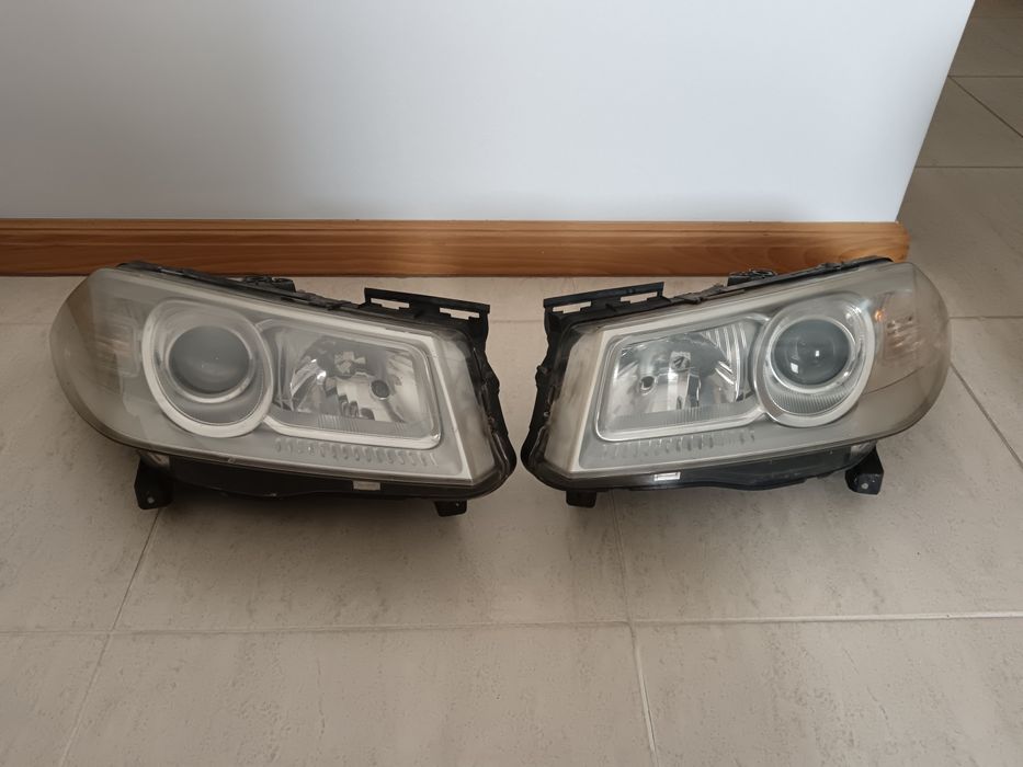 Faróis Renault Megane 2008