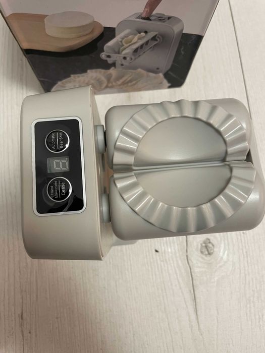 Elektryczna maszyna do pierogów precyzyjna forma do kuchni