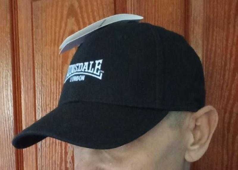 Чорна бейсболка кепка Lonsdale оригінал нова