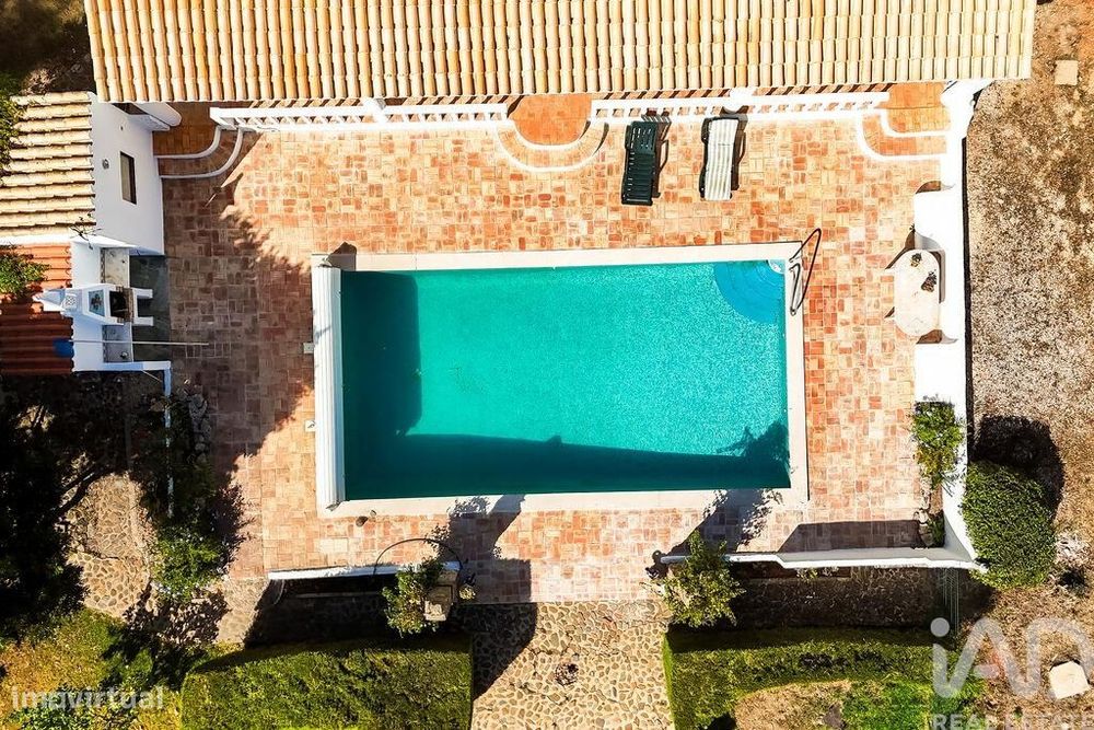 Moradia isolada T3 em Bensafrim e Barão de São João de 185 m2
