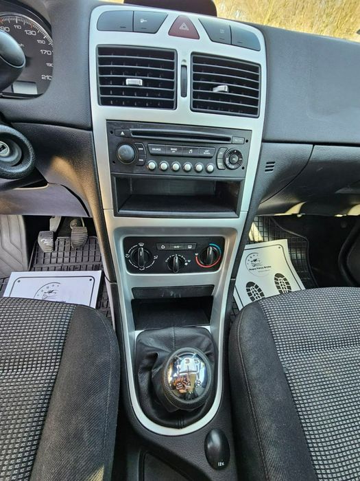 Peugeot 307 Benzyna 1.6 - 220 tys km