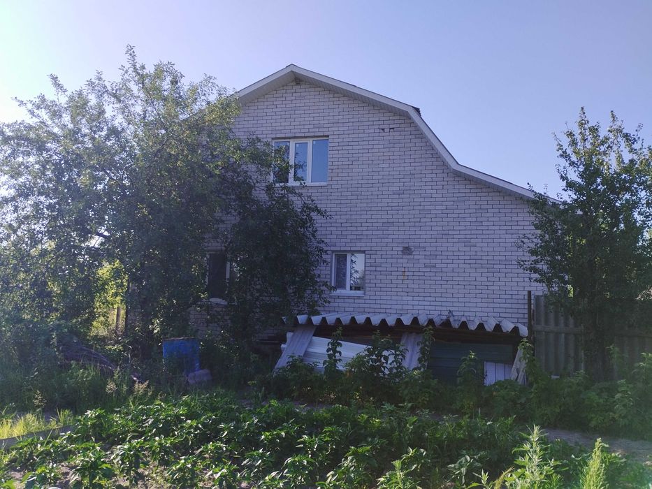 Продам дом пгт, Зидьки. Крепкий в отличном месте рядом г.Змиев