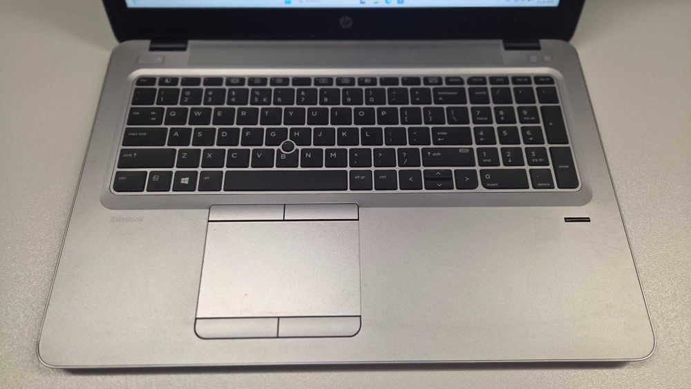 Cienki HP EliteBook 850 i5 6300U 8GB dysk 256SSD Laptop G3 Windows 11