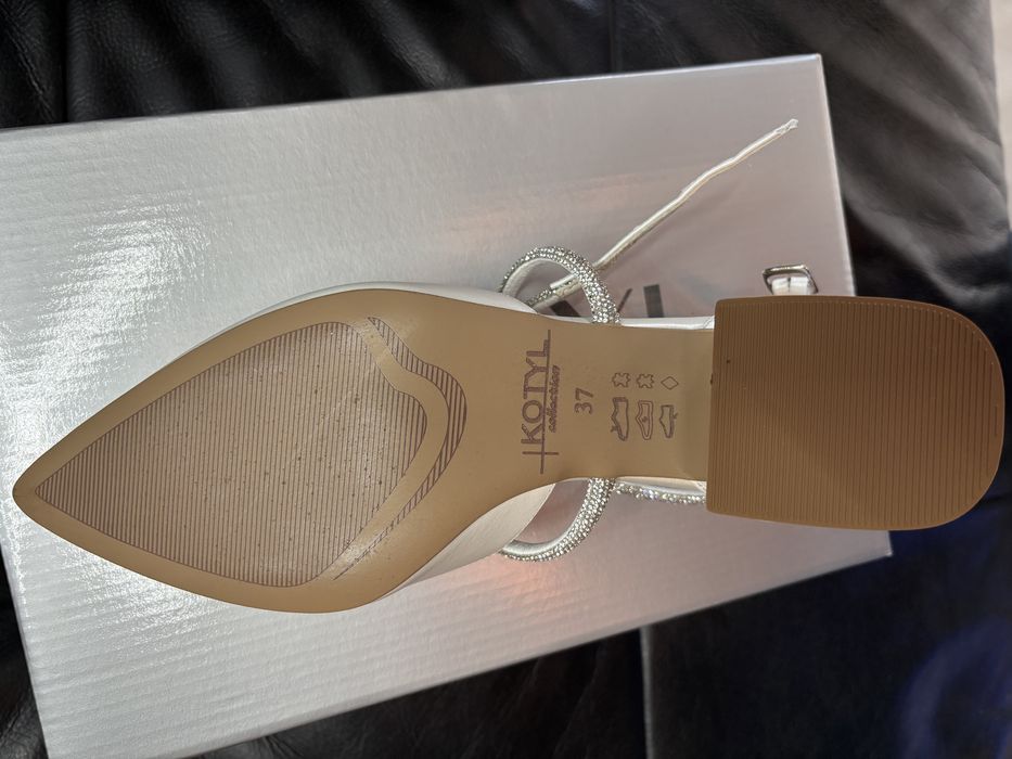 Sprzedam nowe damskie buty Kotyl 9943 – biały perła, r. 37