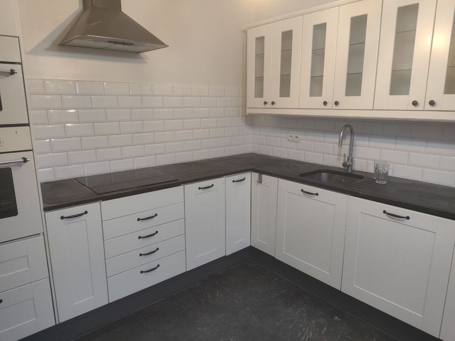 Biała kuchnia używana