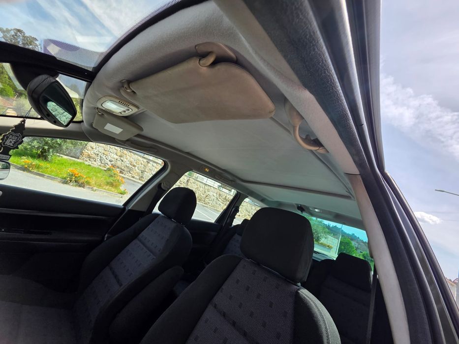 Vendo por ter comprado um outro carro. Vendo ou troco por caravana pode ser com acerto da minha parte.