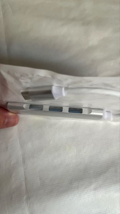 Hub USB-C para 3 portas USB 3.0 em alumínio