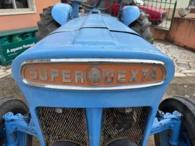 Trator Fordson 42 usado