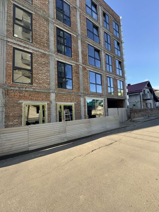 Оренда торгово -офісних приміщень , центр міста , вул Клешканя