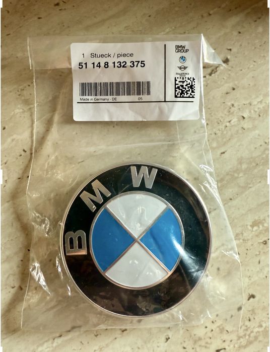 Originalny emblemat BMW na maskę